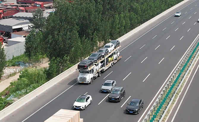 鲁甸高速公路汽车救援